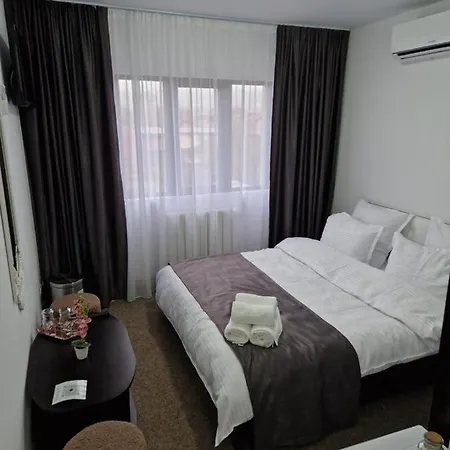 Antik House 3*