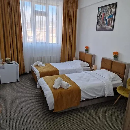 Aparthotel Antik House 3*