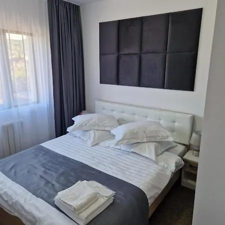 Antik House Aparthotel