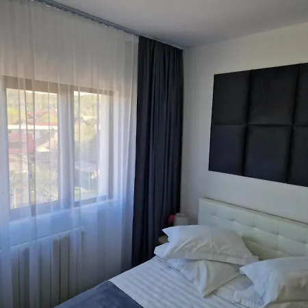 Antik House Aparthotel