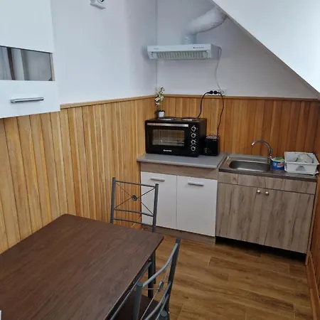 Antik House Aparthotel 3*