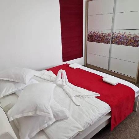Antik House 3*
