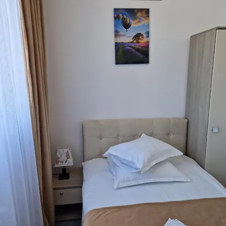 Antik House Aparthotel